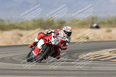 media/Nov-16-2025-Race Pace (Sun) [[8c5fa54630]]/Verified Riders/7-Turn 4 (1155am)/